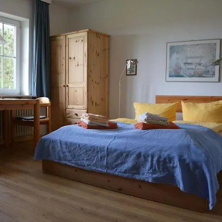 4 In Haus Pax Modern Retreat Hotel